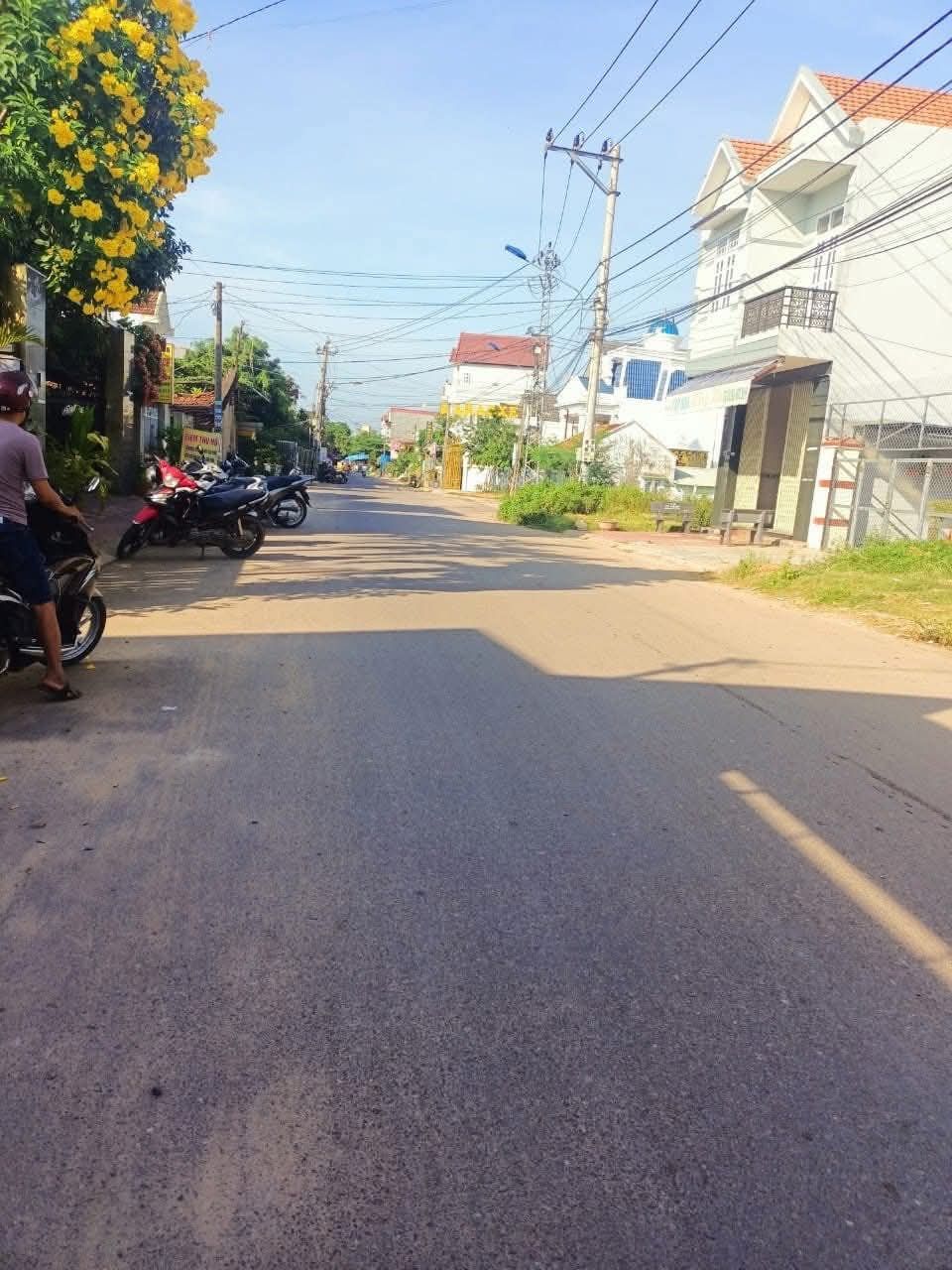 🍀Bán đất mặt tiền Nguyễn Lữ, phường An Nhơn ( Đập Đá cũ) đối diện quán caffe 68 Bằng Châu