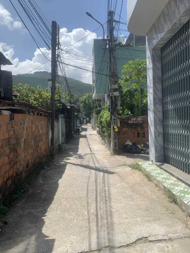 Bán lô đất VỊ TRÍ CỰC ĐẸP tại Bùi Thị Xuân, Tp. Quy Nhơn, cách quốc lộ 1A tầm 20m Bán lô đất VỊ TRÍ CỰC ĐẸP tại Bùi Thị Xuân, Tp. Quy Nhơn, cách quốc lộ 1A tầm 20m